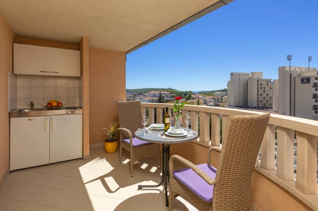 Apartments Petrovic Makarska Exterior foto