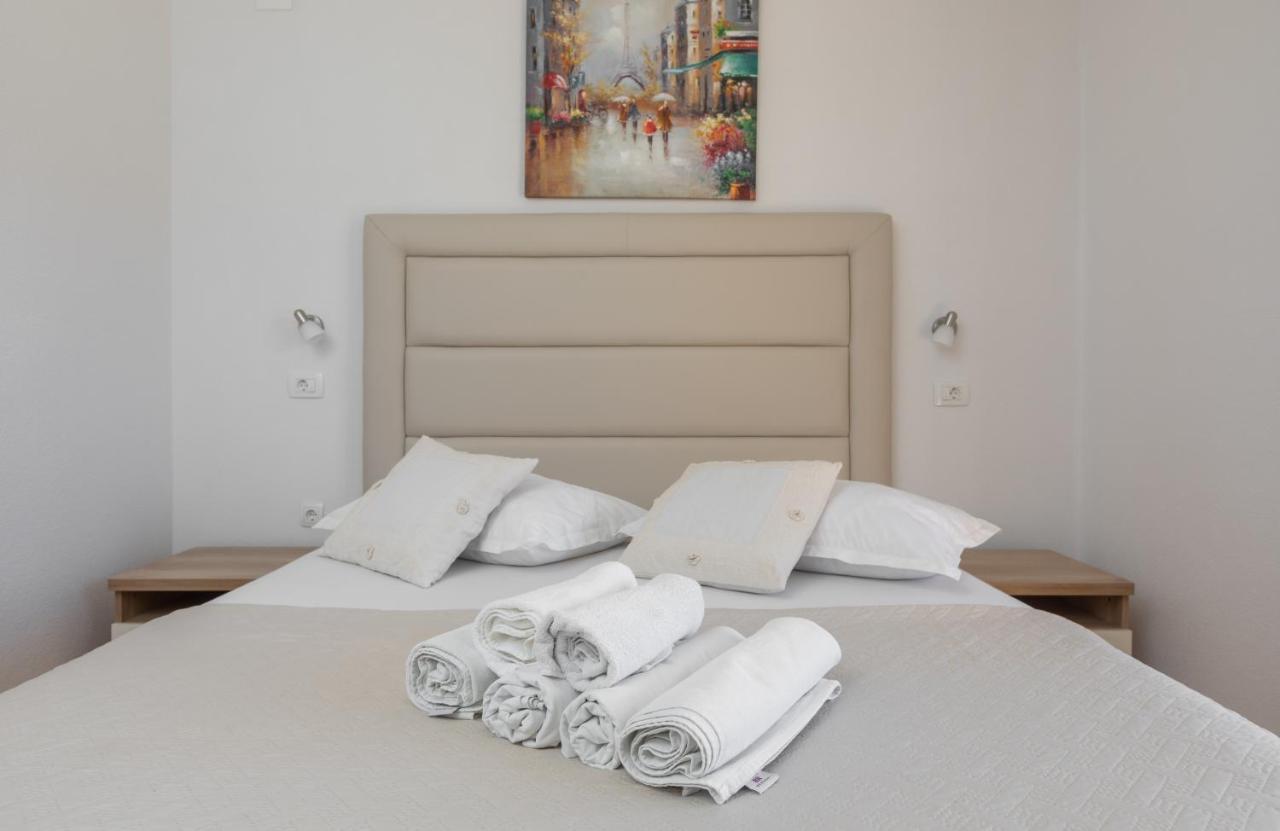 Apartments Petrovic Makarska Exterior foto