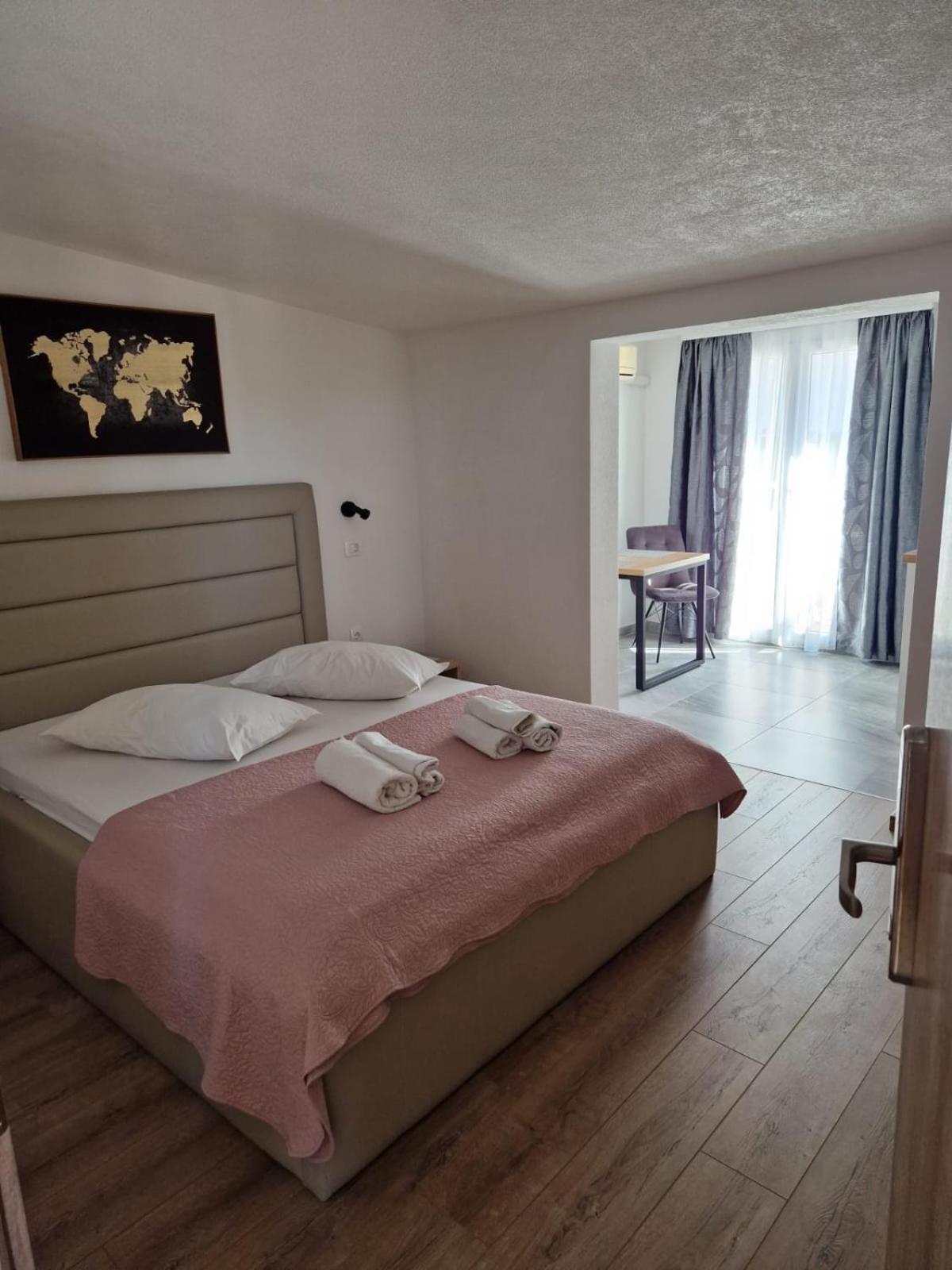 Apartments Petrovic Makarska Exterior foto