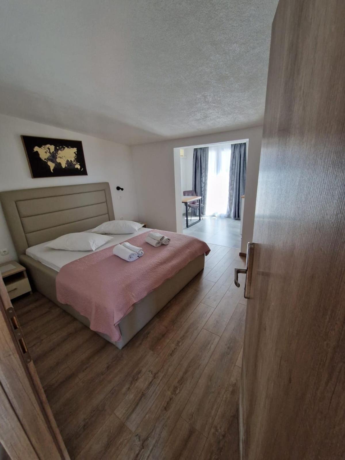 Apartments Petrovic Makarska Exterior foto