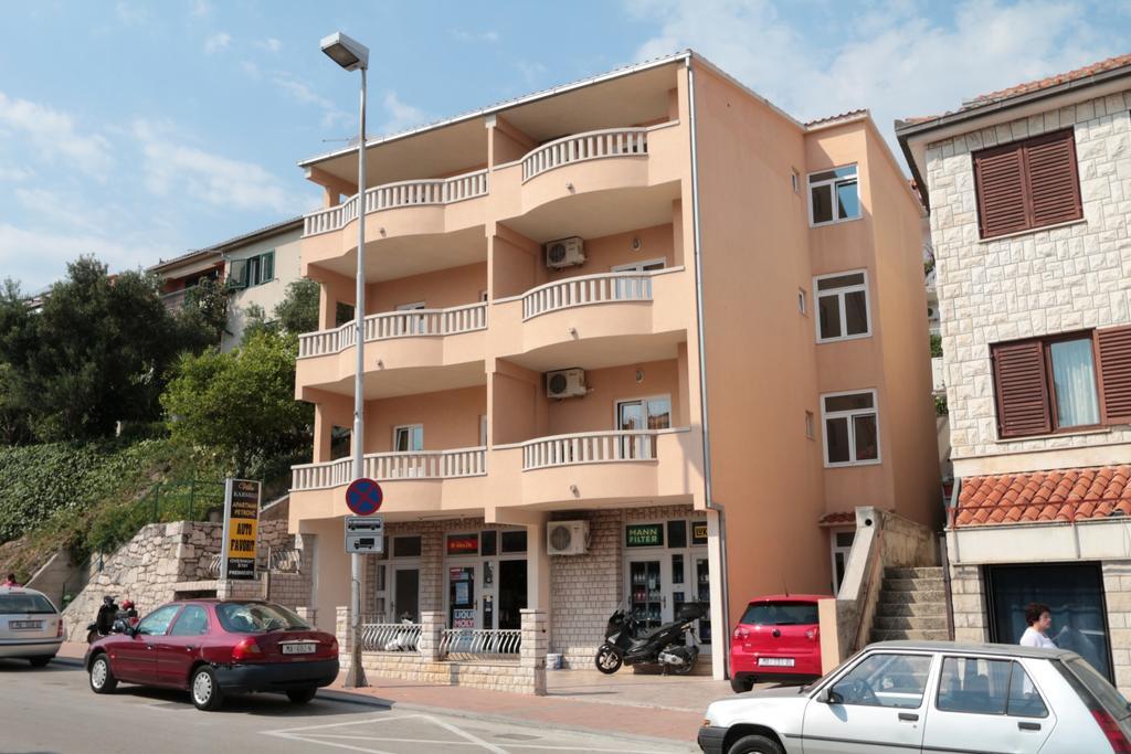 Apartments Petrovic Makarska Exterior foto