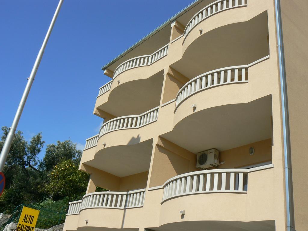 Apartments Petrovic Makarska Exterior foto